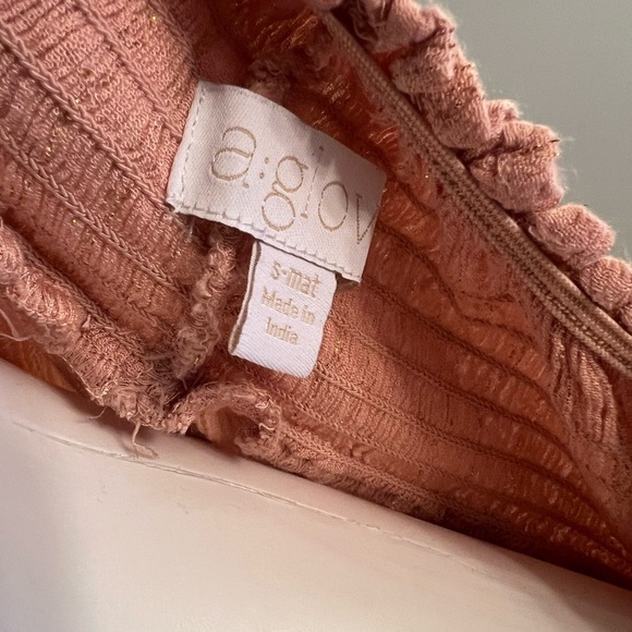 A-Glow peachy colored maternity top - Picture 4 of 5